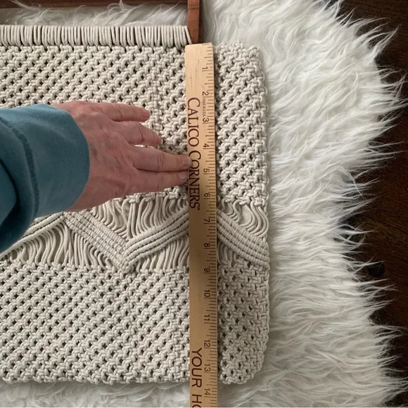 Shiraleah macrame’ handbag with wooden handle NEW never used, large size - Picture 8 of 10